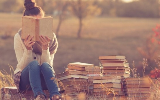 6 ισχυροί λόγοι για να κάνετε την ανάγνωση βιβλίων ,συνήθεια σας!