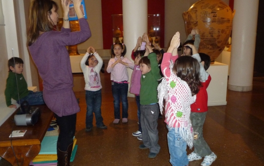 Τα 8 πλεονεκτήματα που δίνει σε μία οικογένεια η επίσκεψη σε ένα μουσείο