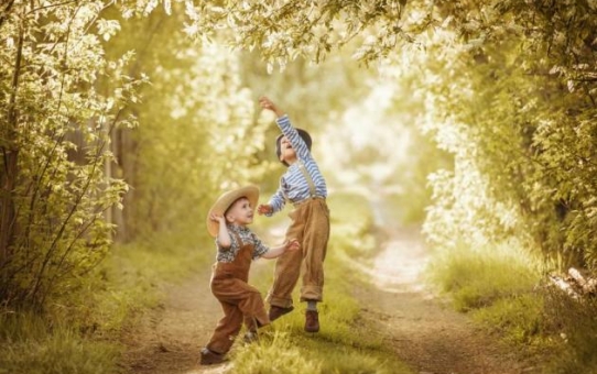 5 απίθανες επιδράσεις που έχει η επαφή με τη Φύση στα παιδιά