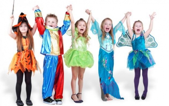 Τι να ντύσω το παιδί τις Απόκριες; Ποιες στολές να ΜΗΝ επιτρέψεις και πώς να διαχειριστείς τις επιθυμίες των παιδιών