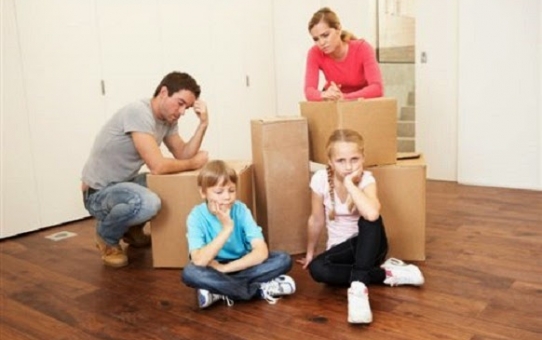 Μετακόμιση: Πώς να προετοιμάσετε τα παιδιά σχολικής κι εφηβικής ηλικίας