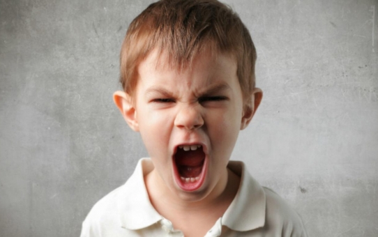 Παιδί και νεύρα: Πώς να βάλετε τέλος στα ουρλιαχτά!