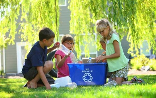 Πώς μαθαίνουμε στα παιδιά να ανακυκλώνουν