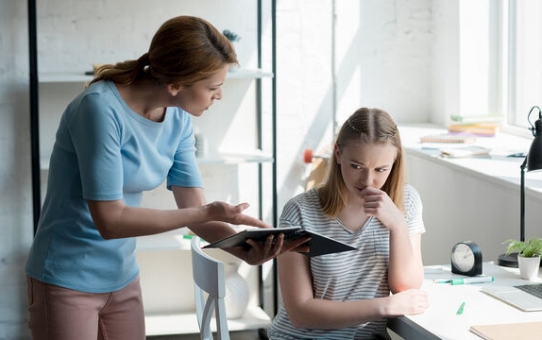 Παιδιά - Γονείς - Εξετάσεις - Άγχος